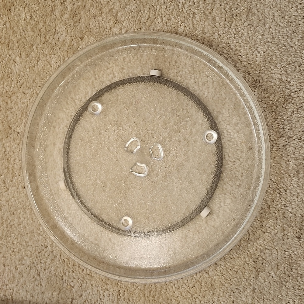 Microwave turntable and glass plate